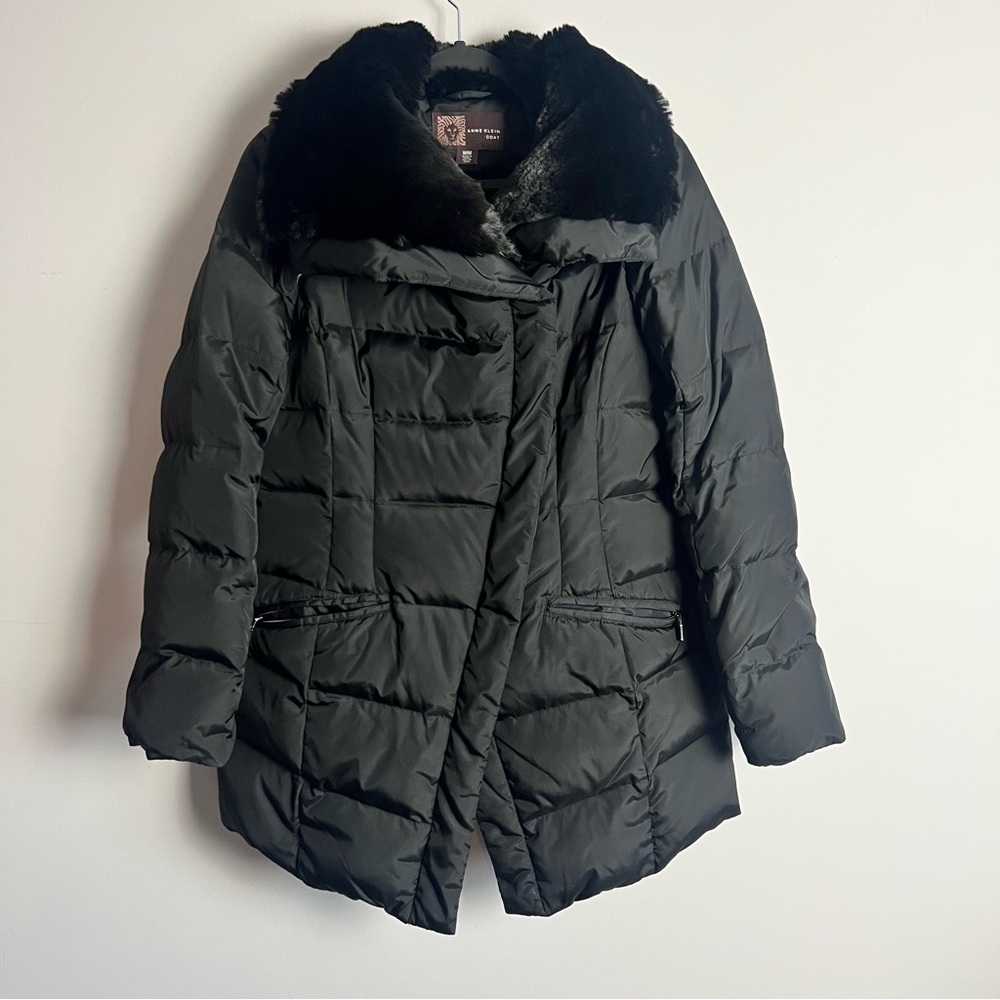 Anne Klein Black Down Puffer Coat with Faux Fur Trim